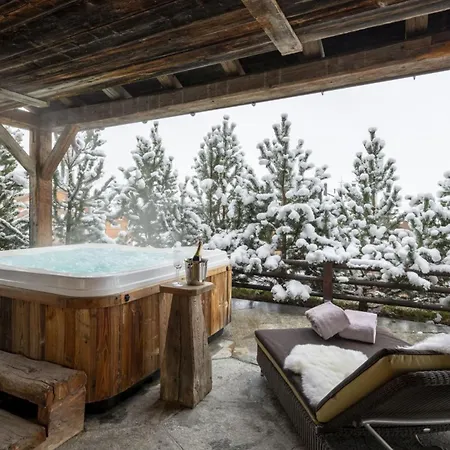 Veiled In Velvet Snow: A Chalet Retreat Kitzbuhel