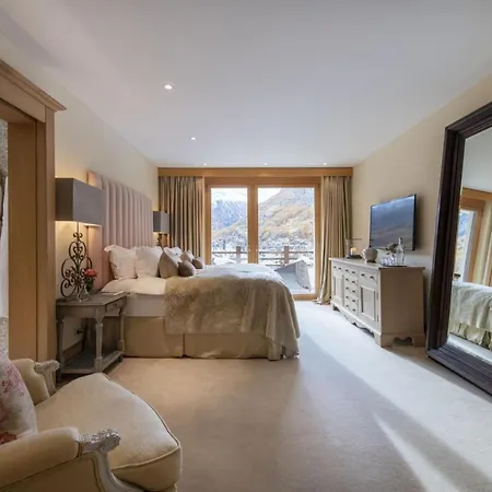 Veiled In Velvet Snow: A Chalet Retreat Apartment